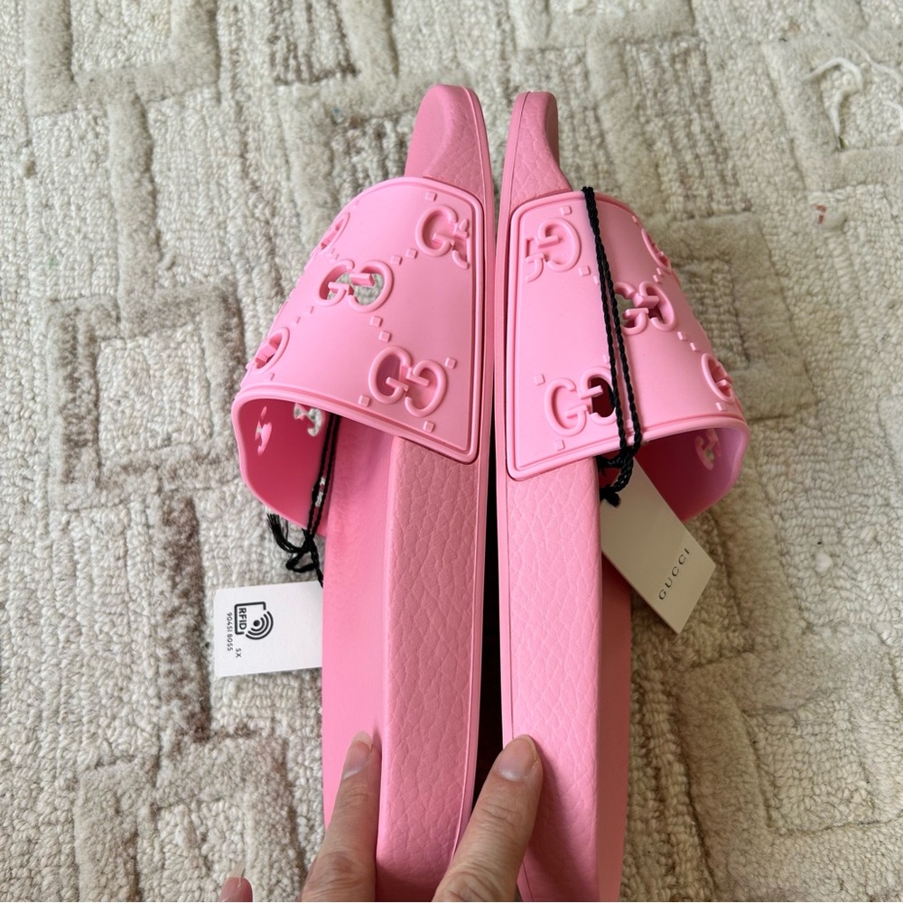 NIB Authentic Gucci Rubber GG Slide Sandals Slippers Rose 35 - Picture 2 of 5
